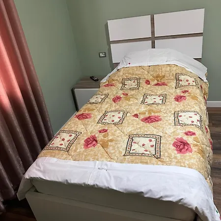 Hotel, Bar, Restaurant Beni