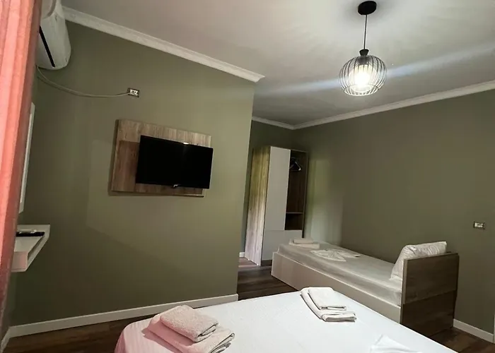 Hotel, Bar, Restaurant Beni * Wlora